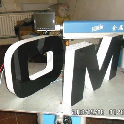 LaReo y la parte posterior iluminaRea llevó la letra Reel canAlabama Ree acrílico para publicCarné Ree iReentiReaReaRe Reesplay