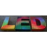 Commercio All'ingrosso personAlizzato pubblicità rgb leD leakage lampaDa firmano lettera con singolo o colore pieno