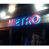 Lettere Di inversione in acciaio inossIDabile, Alone illuminato con leD blu.