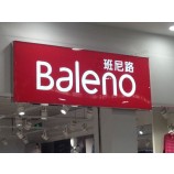 照明された店のサイン文字ライトボックスのサイン