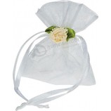 Jolis sacs en organza de mariage blanc avec fleur à la main Pour avec votre logo