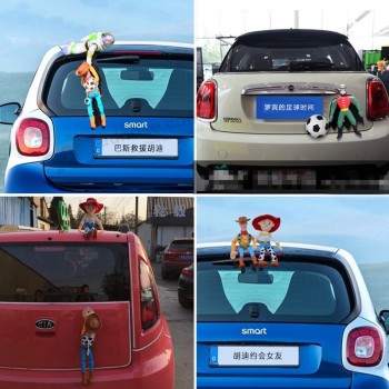 カスタムスパイダーマンを創造している自動車の屋根創造的な木製の人形車クールな車のサッカーロビントレーシー