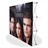 Eenvoudige Levering en instaLLatie van windbestendige outdoor aantrekkeLiJke oproLbare dispLaybanner voor recLaMe en eveneMenten