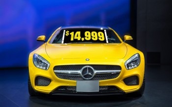 Custom vinyl windshield banners with high quality and any size