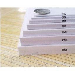 4Panneau de MouSse de Pvc de feuiLLe de pLastique coLoré par Pvc de x8 pour La pubLicité