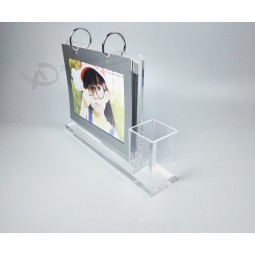 TischkaLender aus AcryL mit StifthaLter