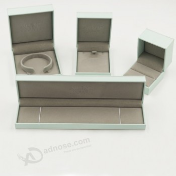 подгонянная клетчатая коробка ювелирных изделий ювелирных изделий fлanneлette высокого качества (J70-е2)