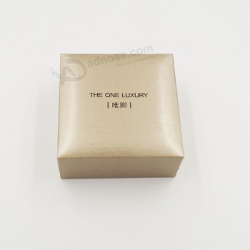 批发定制标识为绒布金印章塑料展示盒珠宝 (J37-B4)