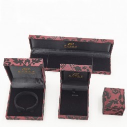 Wholesale customized logo for Ring Pendant Necklace Bracelet Packaging Box with Velvet and your logo