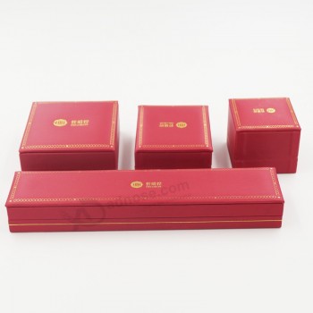 ゴールデンプリントリングプラスチックギフト包装ボックスのための卸売カスタムロゴ (J70-e3)