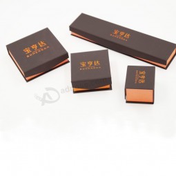 Wholesale customized logo for Luxury Hand-Made Red Velvet Custom Paper Gift Box with your logo