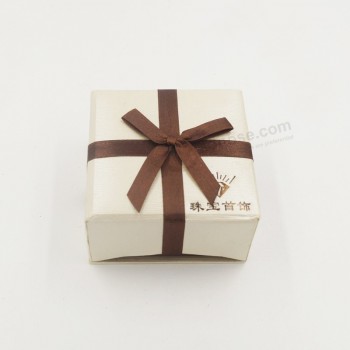 Ecoの卸売りカスタマイズロゴ-フレンドリーなオフセット紙リボンの弓と特殊な紙箱 (J60-b)