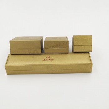 Alto personalizado-Rebanho final que reune a caixa de presente de papel do leatherette do cetim (J61-e2)