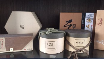 CaJas de papel de formas diferentes personalizadas para té y regalos