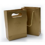 Sac en papier personnaLisé de haute quaLité sac shopping cadeau pour Le paquet et La promotion