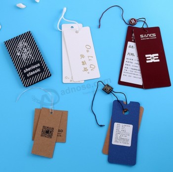 Étiquette voLante d'étiquette de papier de haute quaLité faite sur commande pour des vêtements