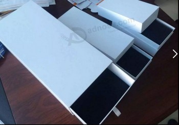 거품 인서트가있는 사용자 정의 고품질 일반 슬라이딩 용지 서랍 상자