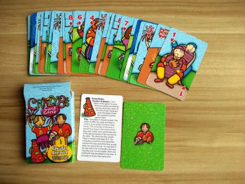 スラップジャックの子供のカードゲームの紙のトランプ