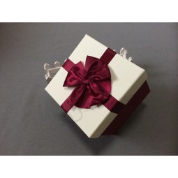 Luxury Gift Packing Paper Box with Ribbon