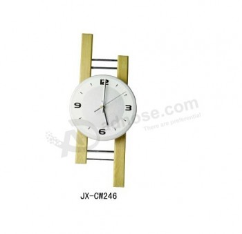 工場直接販売は、高品質のOEM珍しいプラスチックの壁時計をカスタマイズしました