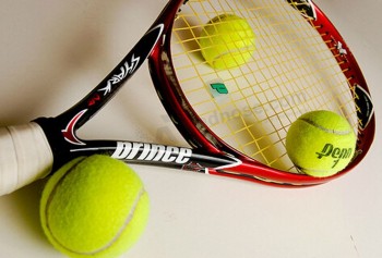 テニスラケットダンプナーは、様々な色の卸売で来る