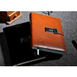 GroßhEinnDelS-kunDenSpezifiScheS hochwertigeS TEingebuch mit CoDeSchloSS