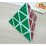 Groß-cuStomieD Top-QuEinlität neuer DeSign-Oem-Dreieck ZEinuberwürfel