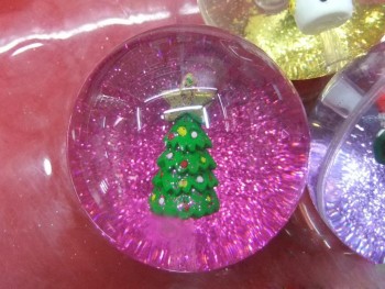 Hot Sale Fancy Crystal Toy Ball with Liquid and Glitter Wholesale