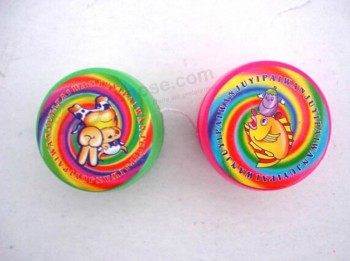 Vente chaude cRéative yo-Jouet boule avec des bonbons en gRos