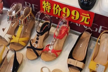 アクリル、店のためのプラスチック靴のディスプレイラック / ショッピングセンター卸売