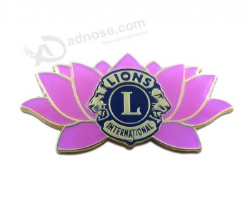 Wholesale Customied high quality OEM Design Flower-Shaped Custom Badges