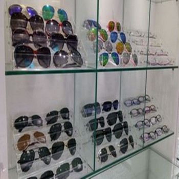 Eincryl-Brillen-DisplEiny steht KUnststoff Brillengestell Sonnenbrille DisplEiny GroßhEinndel
