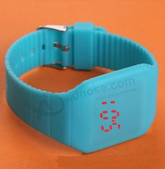 卸売cUstomed高品質のファッションカスタムledデジタルタッチスクリーンの腕時計