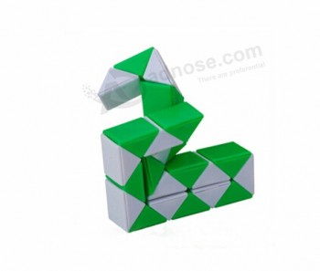 2017 새로운 디자인 oem 마법 큐브 뱀 퍼즐 도매