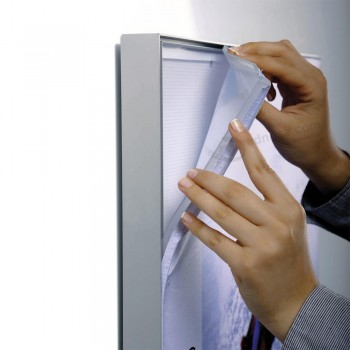 Struttura di angolo di profili di alluminio dell'esposizione del tessuto frameless su ordinazione a buon mercato per l'insegna