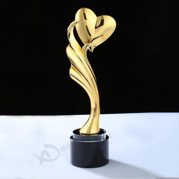 Wholesale customized high-end Hot Sales China Crystal Trophies Heart-Shape Trophy with cheap price