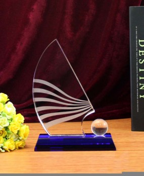 Wholesale customized high-end Personalized Business Souvenir Crystal Trophy with cheap price