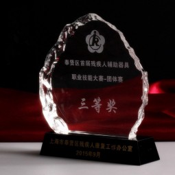 批发定制高-结束冰山3d激光水晶玻璃奖杯工艺