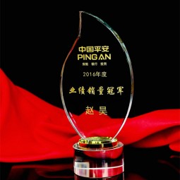 Wholesale customized high-end Creative Flame Shape Crystal Glass Trophy Craft