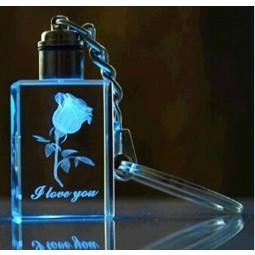 Al por mAyor personAlizAdo Alto-FinAl 3d lAser engrAving logo crystAl keychAin with light