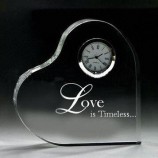 Hartvormige desktop kristallen glazen trofee award met klok goedkope groothandel