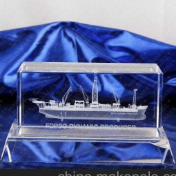 中国工厂出售纪念品的3d激光水晶立方体
