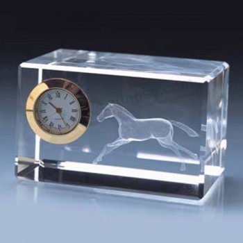 Personnalisé logo cristal bureau décoration souvenir horloge en cristal pas cher en gros