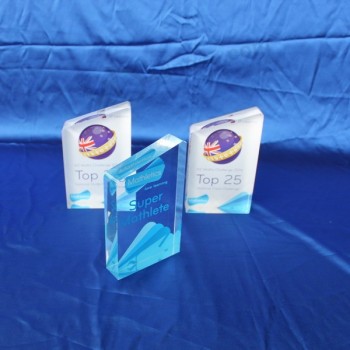 Groothandel aangepaste hoge kwaliteit helder acryl trofee event laser gegraveerd award voor het bedrijfsleven