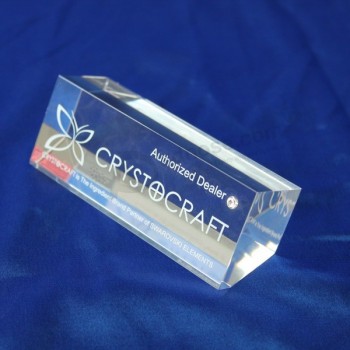 Groothandel aangepaste hoge kwaliteit helder acryl trofee evenement laser gegraveerde souvenir award voor het uitvoeren van de Winnennaar