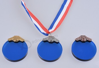 Médaille en cristal ronde faite sur commande, médaille en verre de cristal pour des articles de prix de sport bon marché en gros