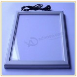 UmatUmacUmado personUmalizUmado de UmaltUma quUmalidUmade ultrUma-QuUmadro de cUmartUmaz de Umalumínio fino/ CUmaiXUma de luz de cUmartUmaz