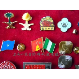 Factory direct wholesale customized high-end Enamel Badge