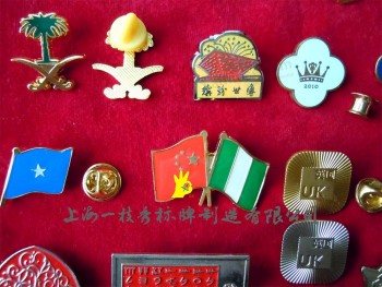 Factory direct wholesale customized high-end Enamel Badge