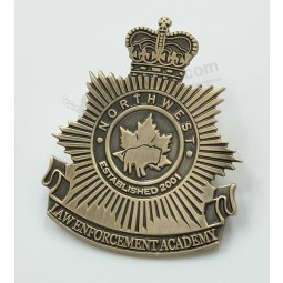 Badge en métal émaillé personnalisé en bronze bon marché en gros